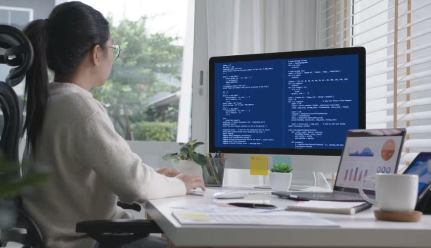 昌吉企业数字化解决方案：机器学习赋能商业模式升级的核心路径